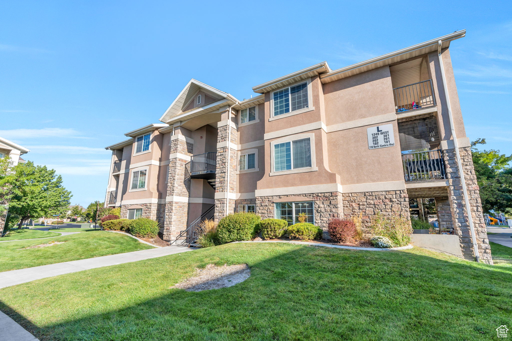 CAMBRIA - Residential