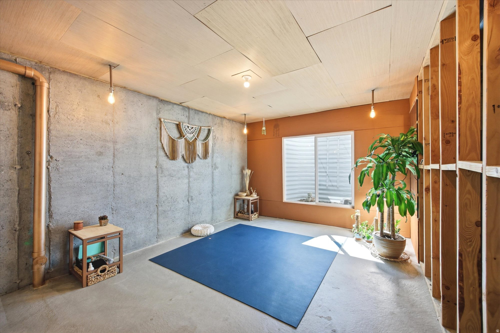 CANYON TRAIL - Residential