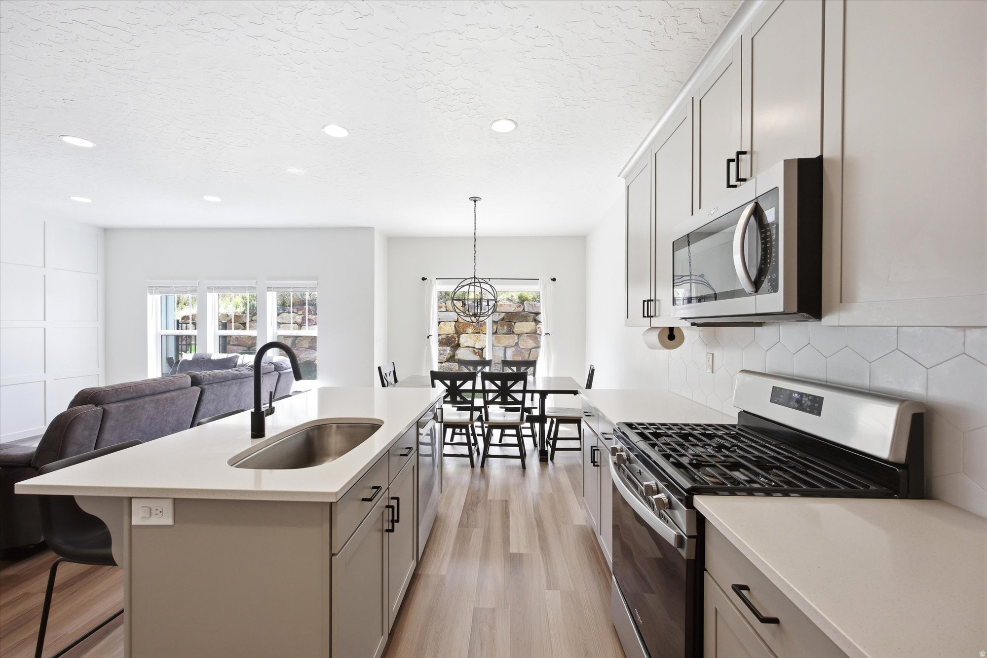 CANYON TRAIL - Residential