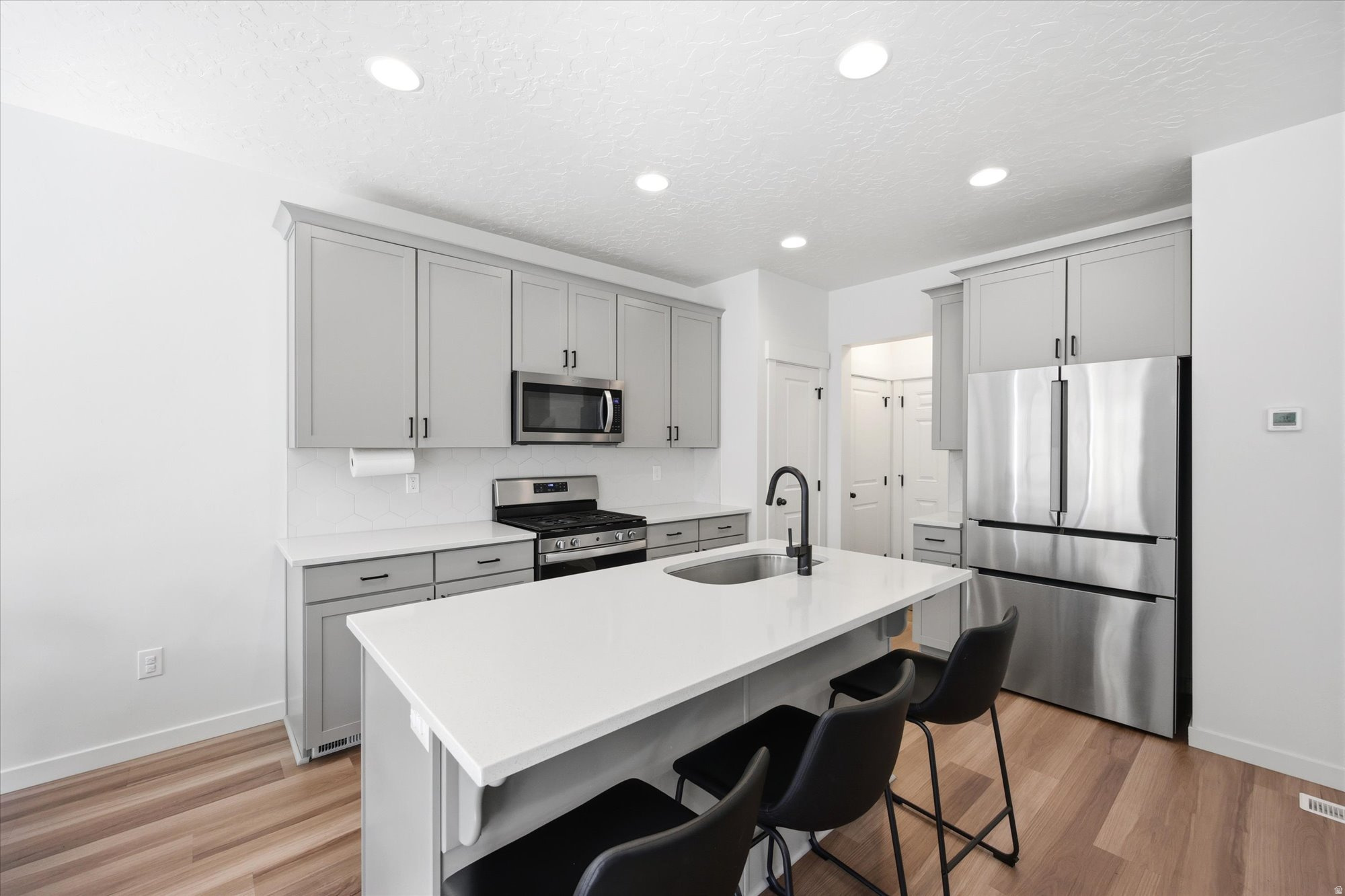 CANYON TRAIL - Residential