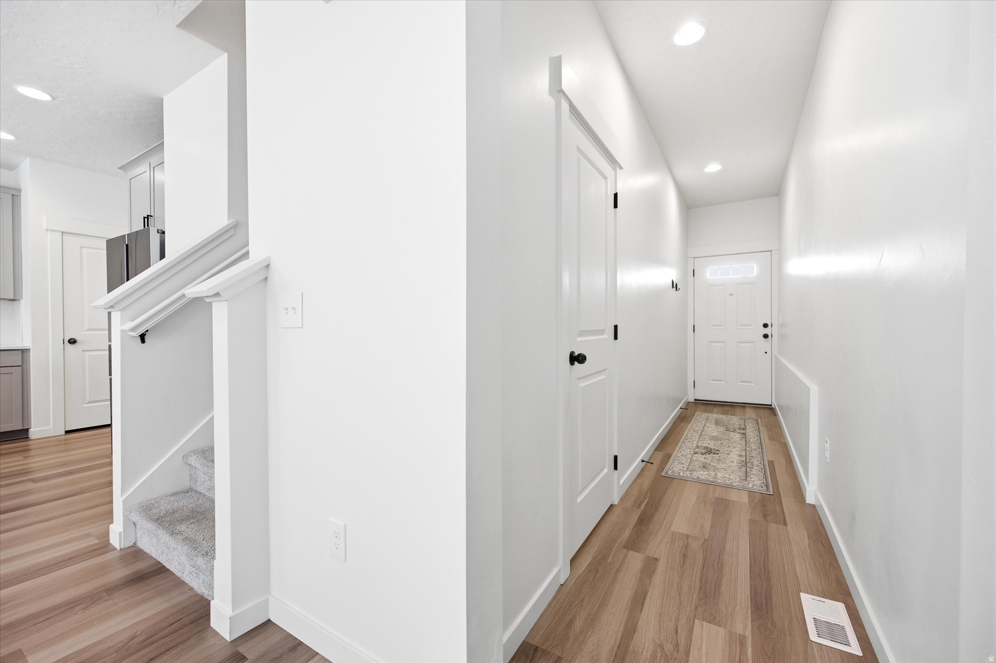 CANYON TRAIL - Residential