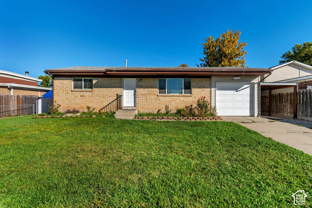Photo of 1532 W MARTY CIR, West Jordan, UT 84084 (MLS # 2189272)