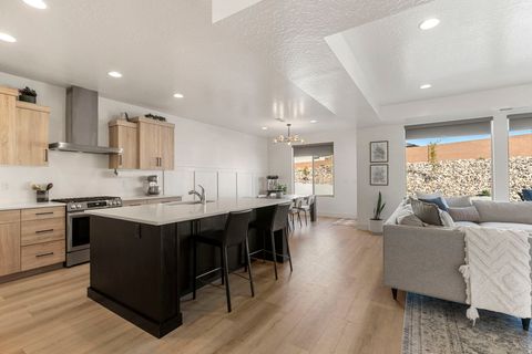 Tiny photo for 6181 S WHITE BEE CIR, Saint George, UT 84790 (MLS # 2147007)