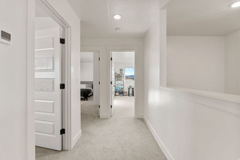 Tiny photo for 6181 S WHITE BEE CIR, Saint George, UT 84790 (MLS # 2147007)