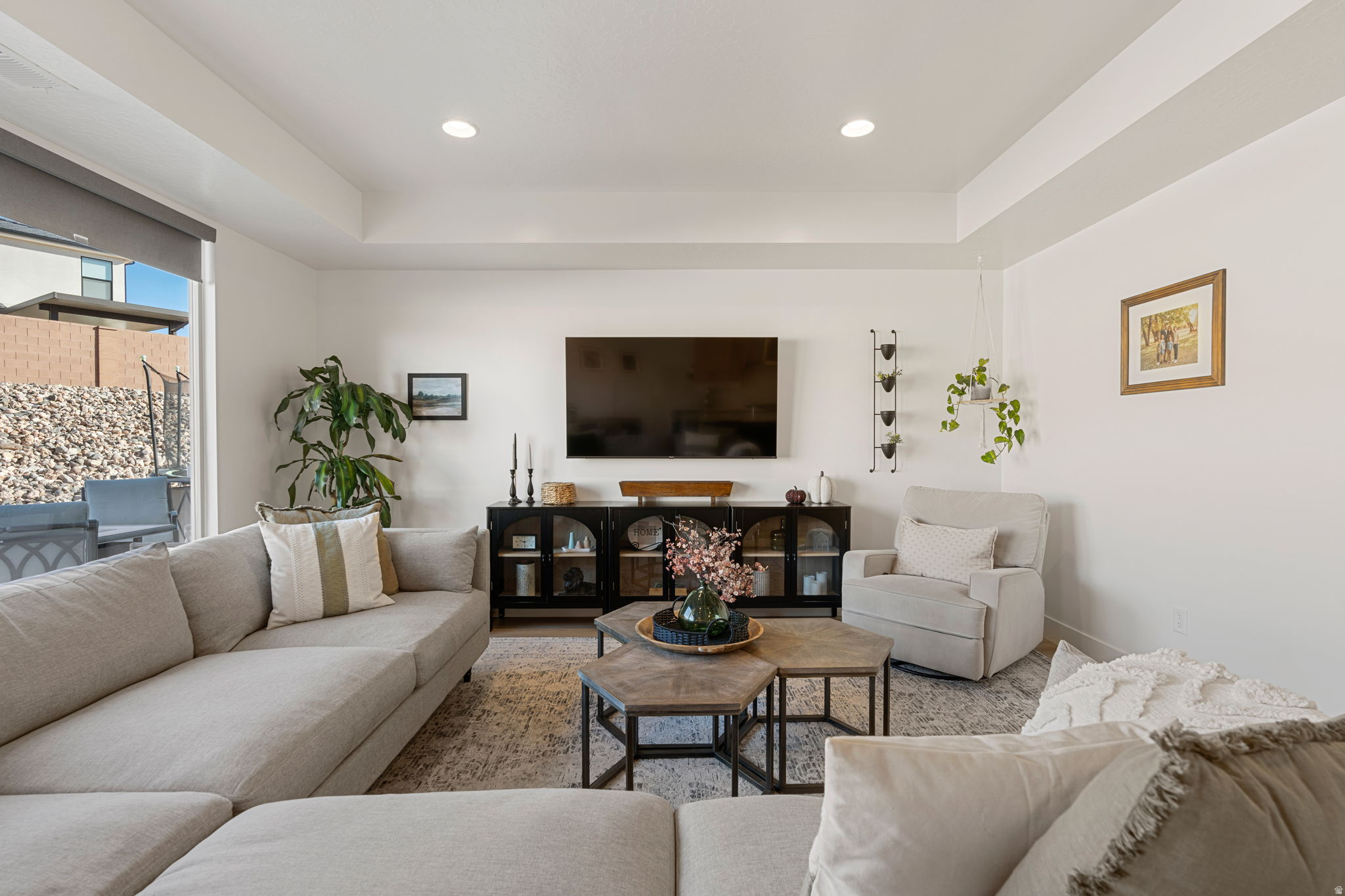 WHITE HILLS - Residential