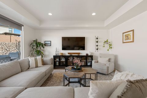 Tiny photo for 6181 S WHITE BEE CIR, Saint George, UT 84790 (MLS # 2147007)