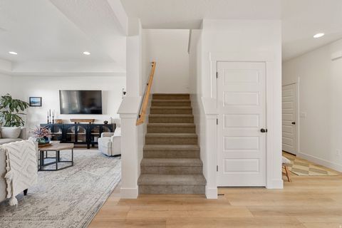 Tiny photo for 6181 S WHITE BEE CIR, Saint George, UT 84790 (MLS # 2147007)