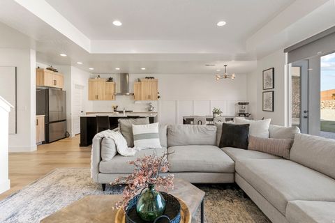 Tiny photo for 6181 S WHITE BEE CIR, Saint George, UT 84790 (MLS # 2147007)