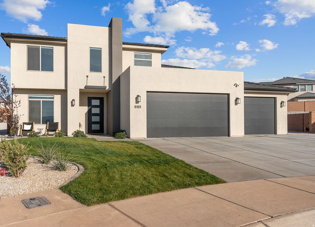 Photo of 6181 S WHITE BEE CIR, Saint George, UT 84790 (MLS # 2147007)