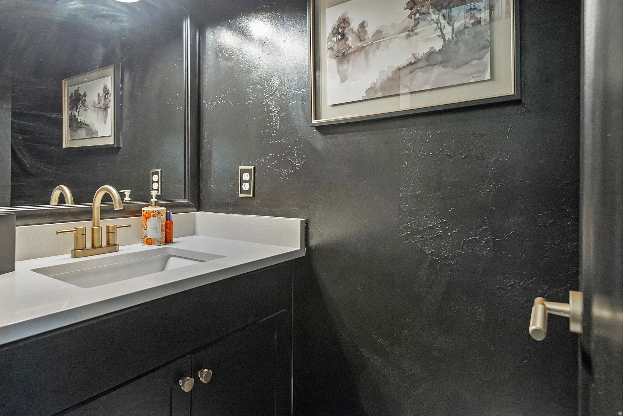 AVENUES AT STATION - Residential