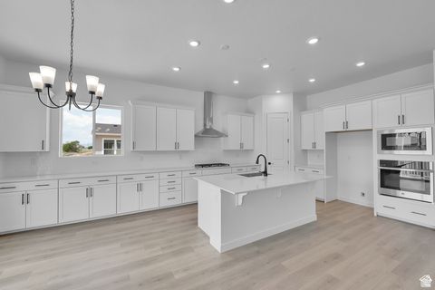 Tiny photo for 3194 E CANYON MEADOWS DR #211, Spanish Fork, UT 84660 (MLS # 2111862)