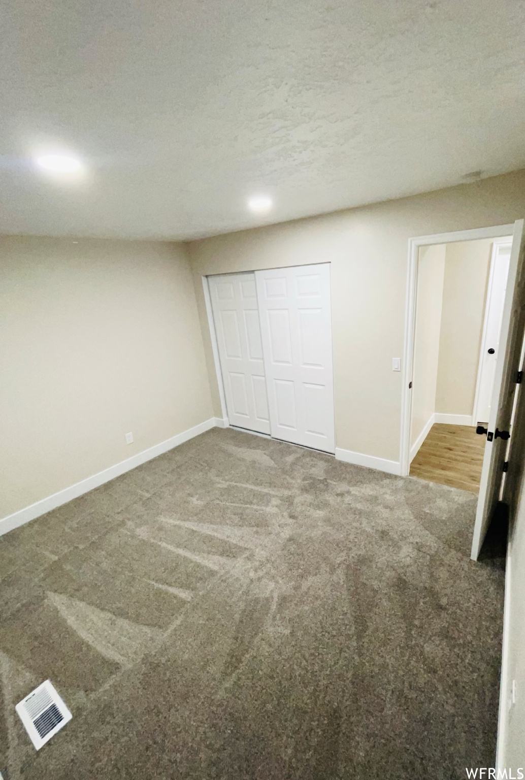 ANGLE VIEW S - Residential