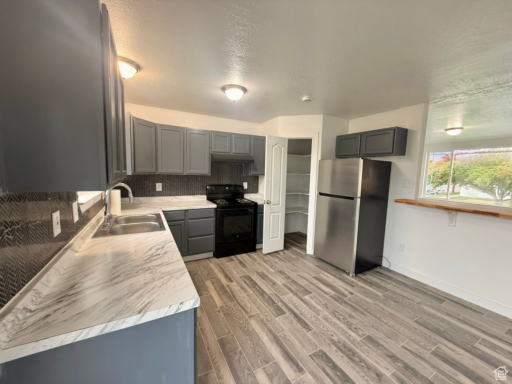 EASTLAND ESTATES - Residential