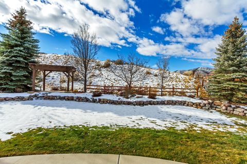 Tiny photo for 2154 E VISCAYA DR, Draper (UT Cnty), UT 84020 (MLS # 2126800)