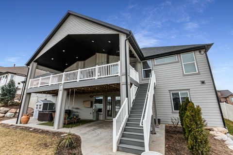 Tiny photo for 977 S PARKWAY E, North Salt Lake, UT 84054 (MLS # 2138399)