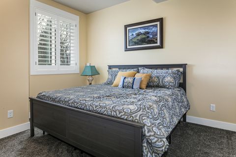 Tiny photo for 977 S PARKWAY E, North Salt Lake, UT 84054 (MLS # 2138399)