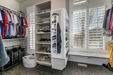 Tiny photo for 977 S PARKWAY E, North Salt Lake, UT 84054 (MLS # 2138399)