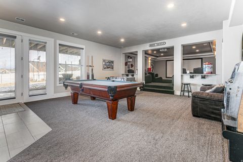 Tiny photo for 977 S PARKWAY E, North Salt Lake, UT 84054 (MLS # 2138399)