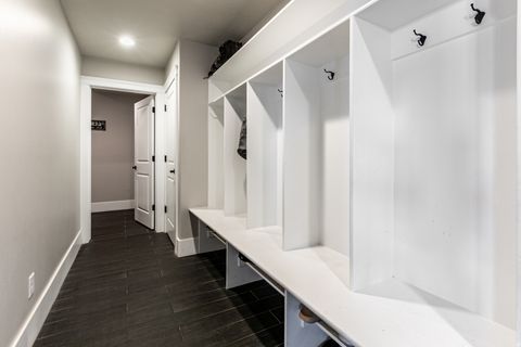 Tiny photo for 977 S PARKWAY E, North Salt Lake, UT 84054 (MLS # 2138399)