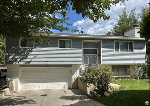 Photo of 3267 W BITTER ROOT CIR S, Taylorsville, UT 84129 (MLS # 2116517)