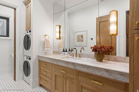 Tiny photo for 3021 E BANDED DR, Saint George, UT 84790 (MLS # 2134853)