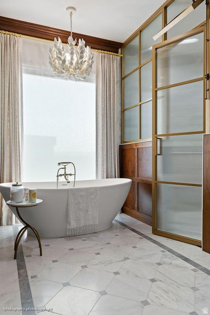 BANDED HILLS - Residential