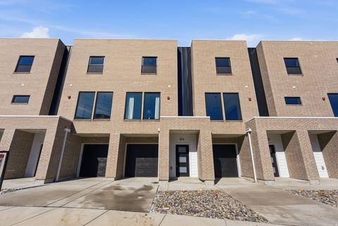 Photo of 311 E ENDURANCE CIR S, Draper, UT 84020 (MLS # 2138491)