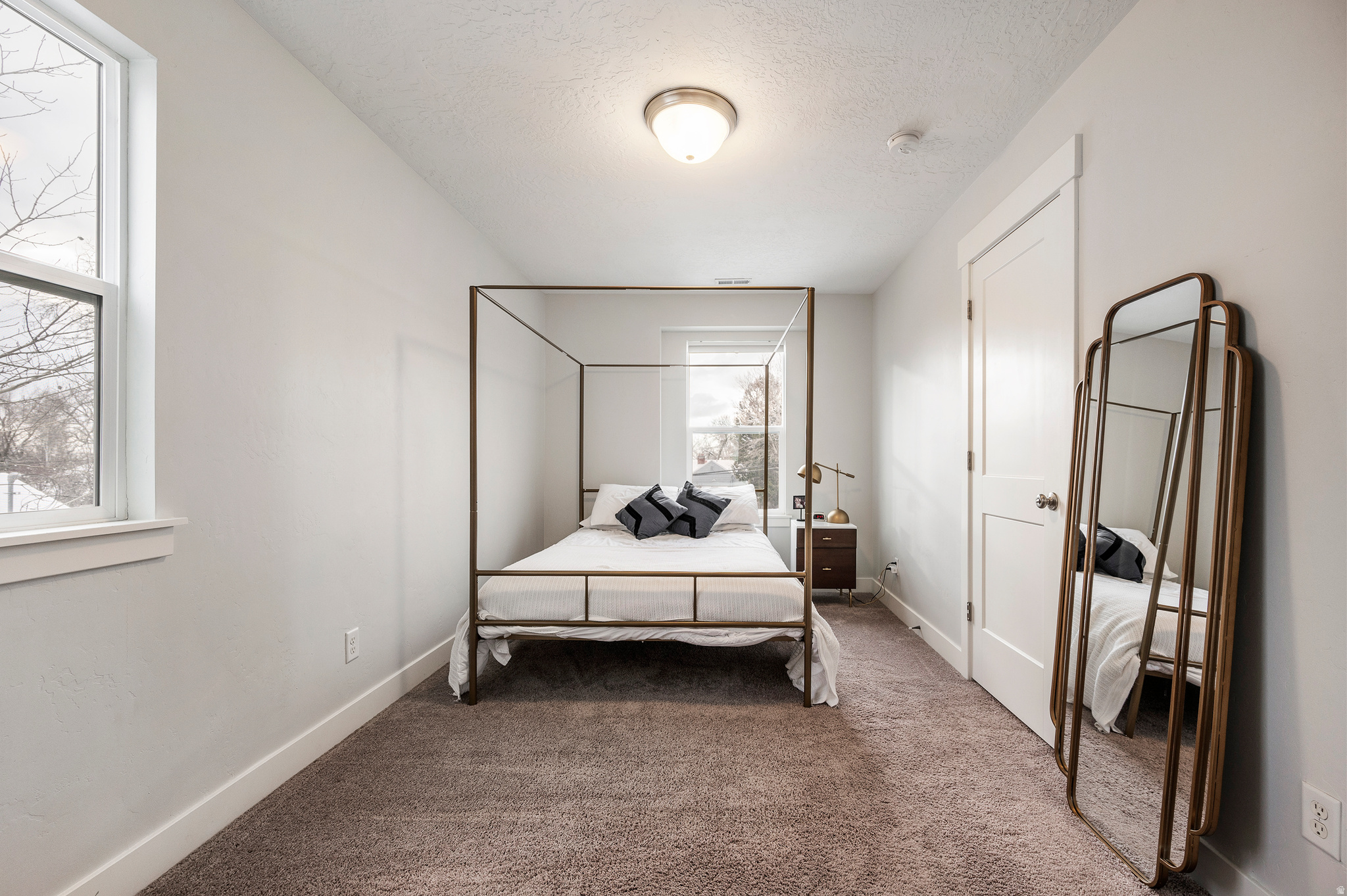 ROSSLYN HEIG - Residential