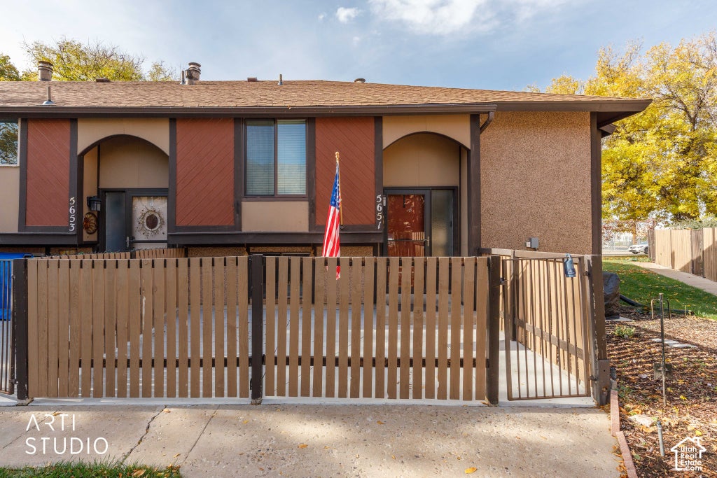 Photo of 5651 S ASPEN CT E, South Ogden, UT 84403 (MLS # 2193999)