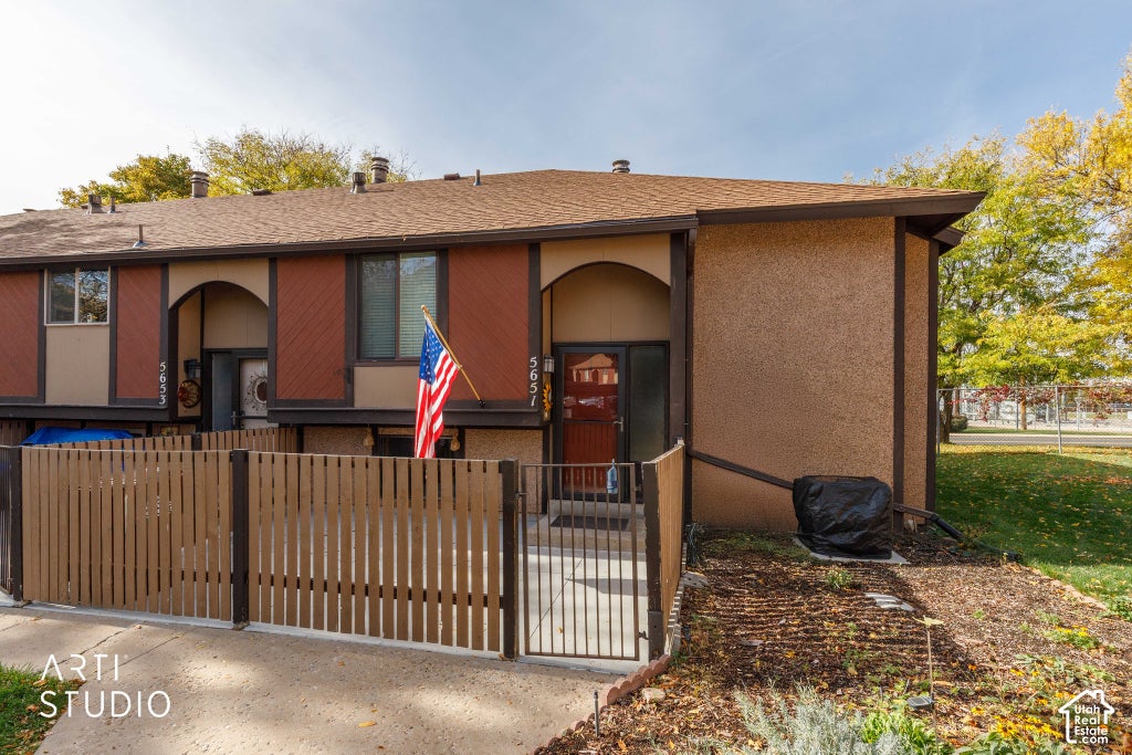 Photo of 5651 S ASPEN CT E, South Ogden, UT 84403 (MLS # 2193999)