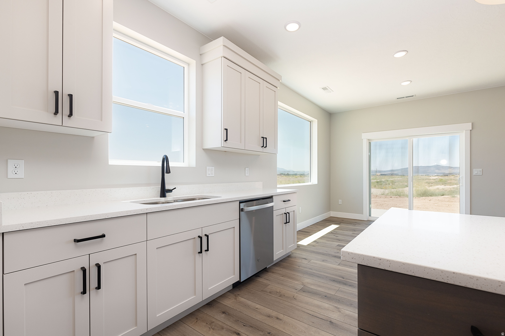 POINTE WEST - Residential