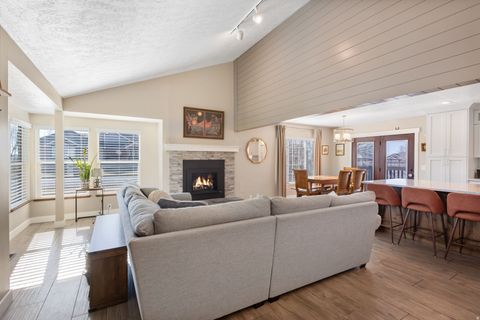 Tiny photo for 5581 S 100 W, Washington Terrace, UT 84405 (MLS # 2135632)