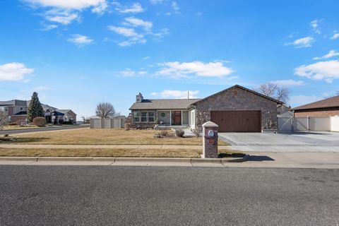 Photo of 5581 S 100 W, Washington Terrace, UT 84405 (MLS # 2135632)