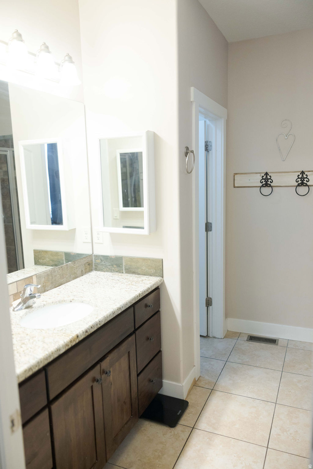 SALEM PARK - Residential