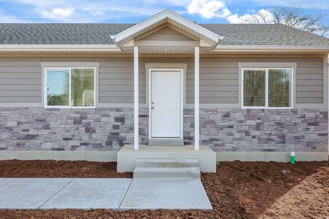 Tiny photo for 600 S LINCOLN AVE #REAR, Ogden, UT 84404 (MLS # 2140195)