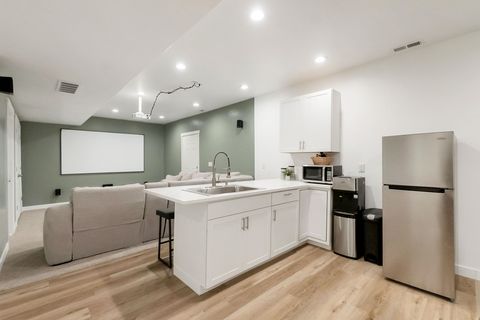 Tiny photo for 506 N COMMODORE LN, Lehi, UT 84045 (MLS # 2166925)
