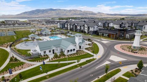 Tiny photo for 506 N COMMODORE LN, Lehi, UT 84045 (MLS # 2166925)