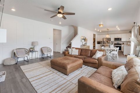 Tiny photo for 506 N COMMODORE LN, Lehi, UT 84045 (MLS # 2166925)