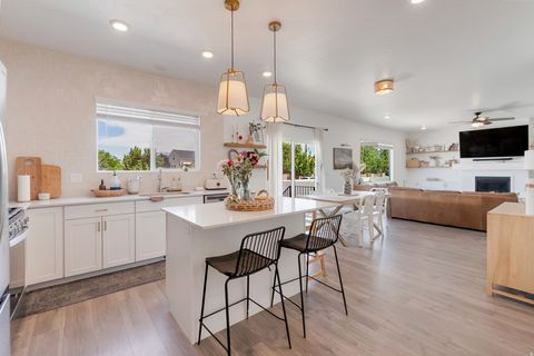 Tiny photo for 506 N COMMODORE LN, Lehi, UT 84045 (MLS # 2166925)