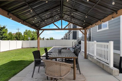 Tiny photo for 506 N COMMODORE LN, Lehi, UT 84045 (MLS # 2166925)