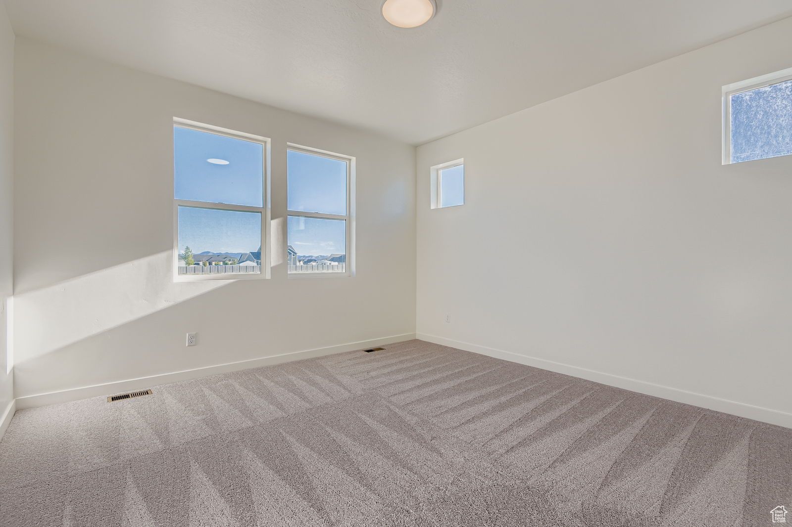 ESTATES AT PINNACLES AT EAGLE MOUNTAIN - Residential