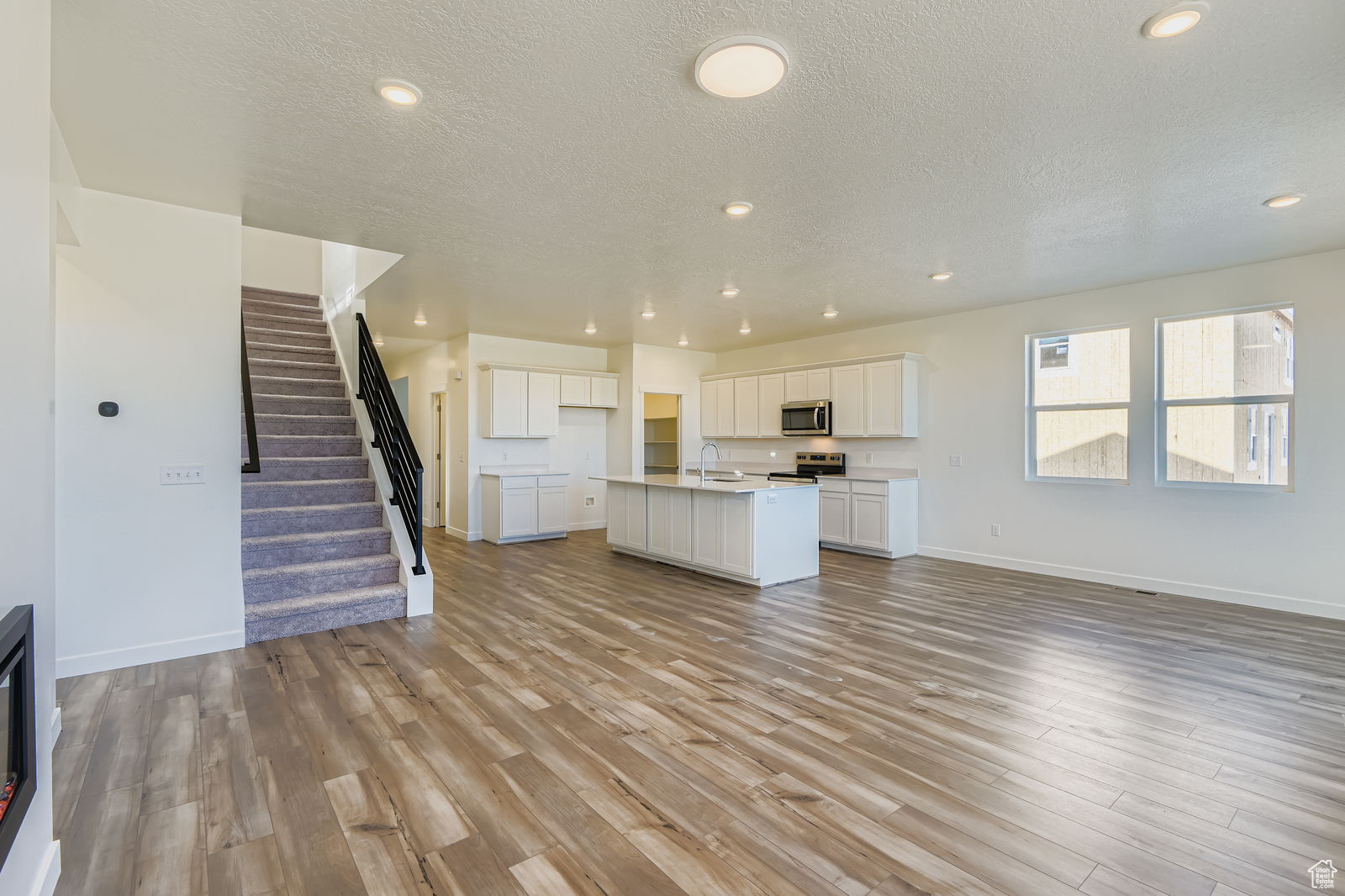 ESTATES AT PINNACLES AT EAGLE MOUNTAIN - Residential