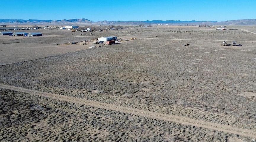 ESCALANTE VALLEY - Land