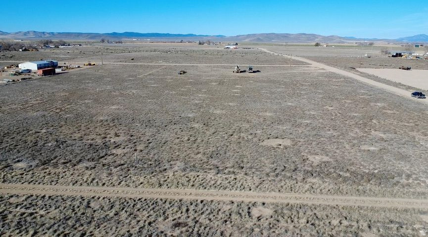 ESCALANTE VALLEY - Land