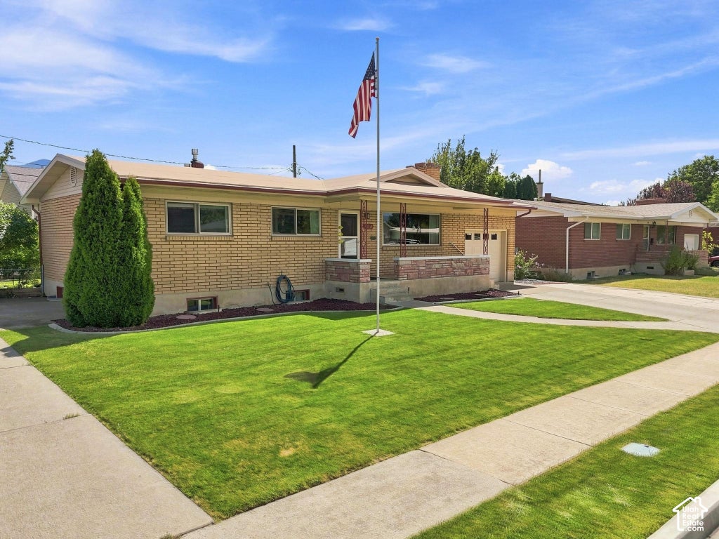 Photo of 702 N 150 W, Logan, UT 84321 (MLS # 2182342)