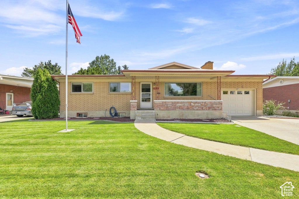 Photo of 702 N 150 W, Logan, UT 84321 (MLS # 2182342)