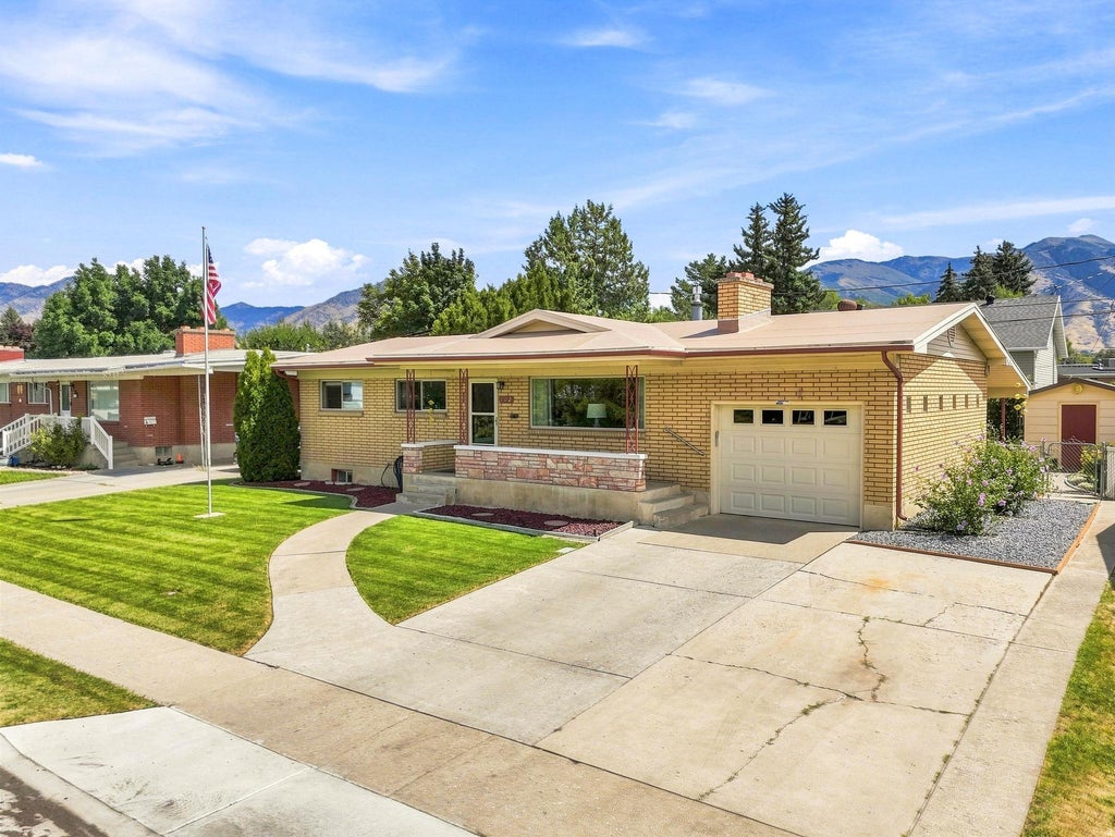 Photo of 702 N 150 W, Logan, UT 84321 (MLS # 2182342)