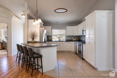 Photo of 624 S HILLSIDE DR, Kanab, UT 84741 (MLS # 2193010)