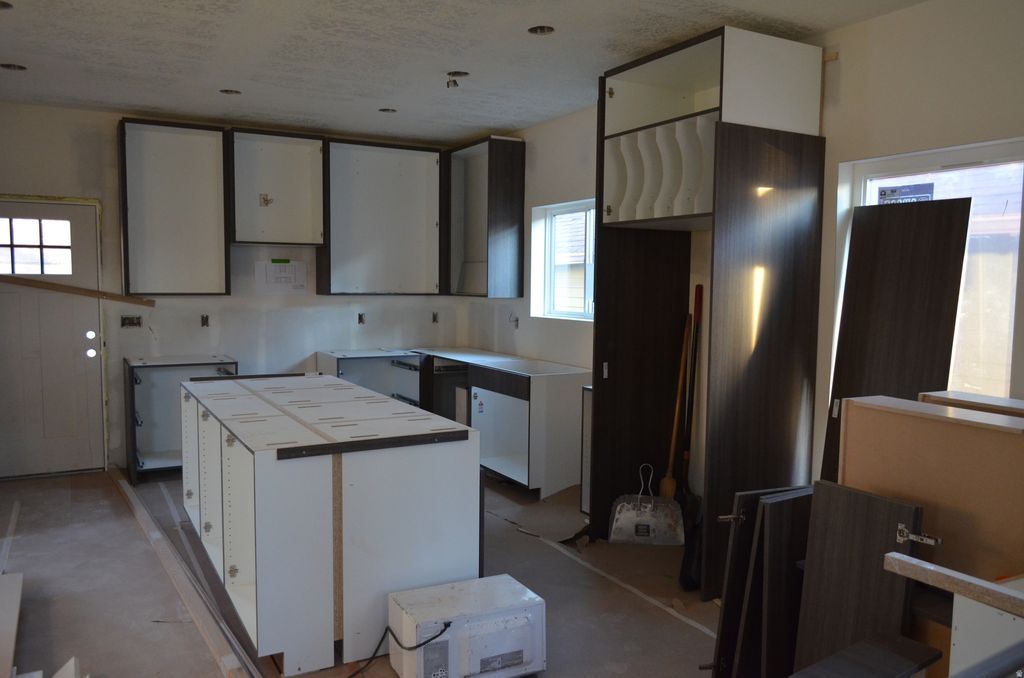 Photo of 843 S LAKE ST, Salt Lake City, UT 84105 (MLS # 2073789)