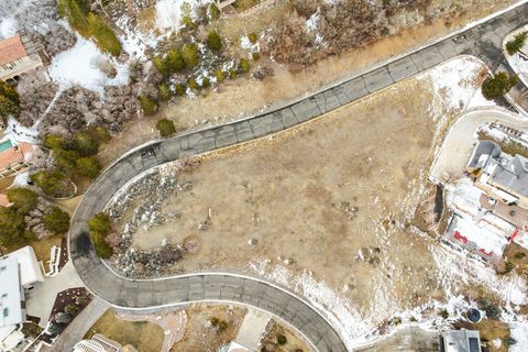 Tiny photo for 310 S MARYFIELD DR #307, Salt Lake City, UT 84108 (MLS # 2132474)